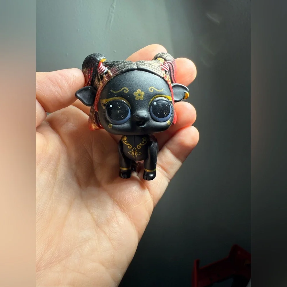 LOL‎ Surprise Doll GOLDEN BB Big Sis LUNAR NEW YEAR EXCLUSIVE Year Of The Ox Pet